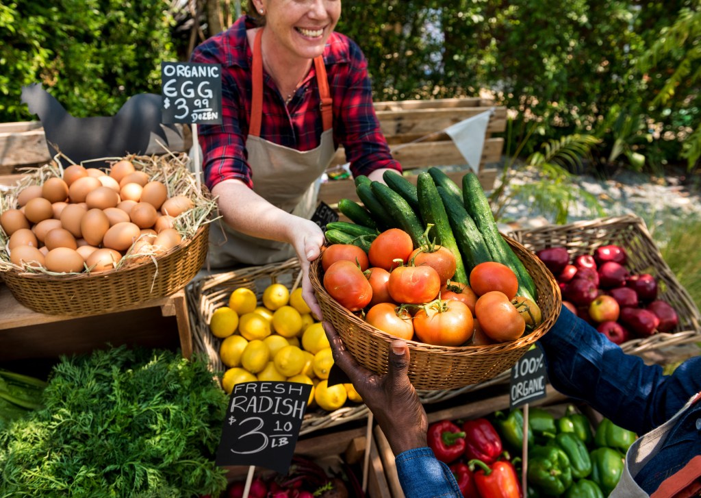 Manger local, c’est prendre soin de soi : pourquoi le circuit court améliore réellement notre santé&nbsp;?